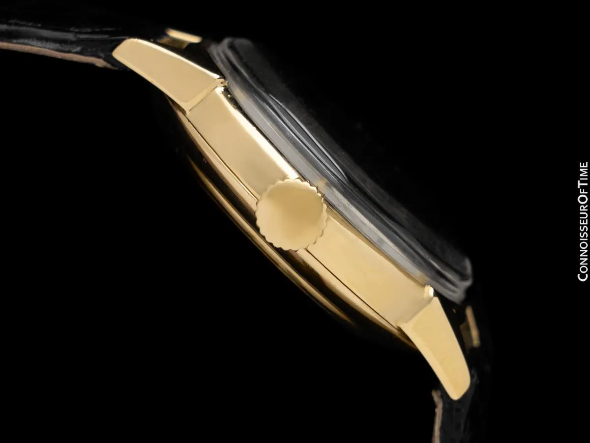 1950's Vacheron & Constantin Vintage Mens Ref. 4990 Dress Watch with Distinctive Design - 18K Gold