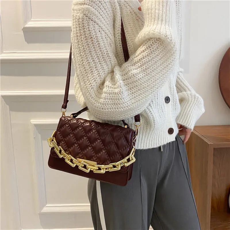 36 Pieces) Wholesale Solid Color Rhombus Messenger Bag