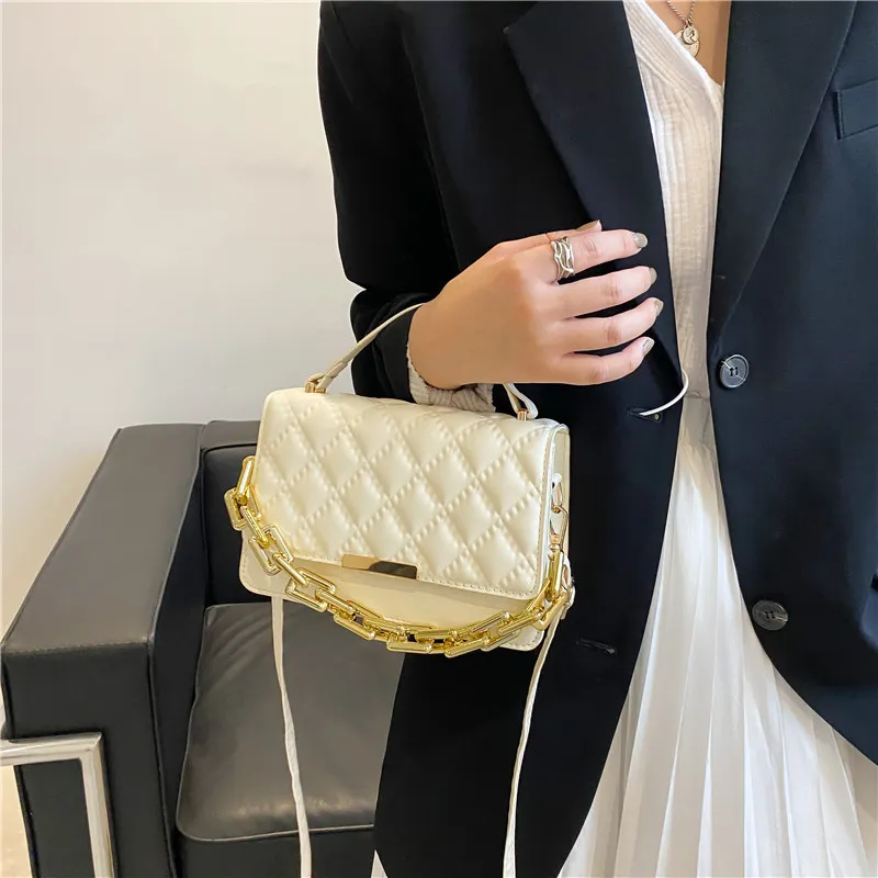 36 Pieces) Wholesale Solid Color Rhombus Messenger Bag