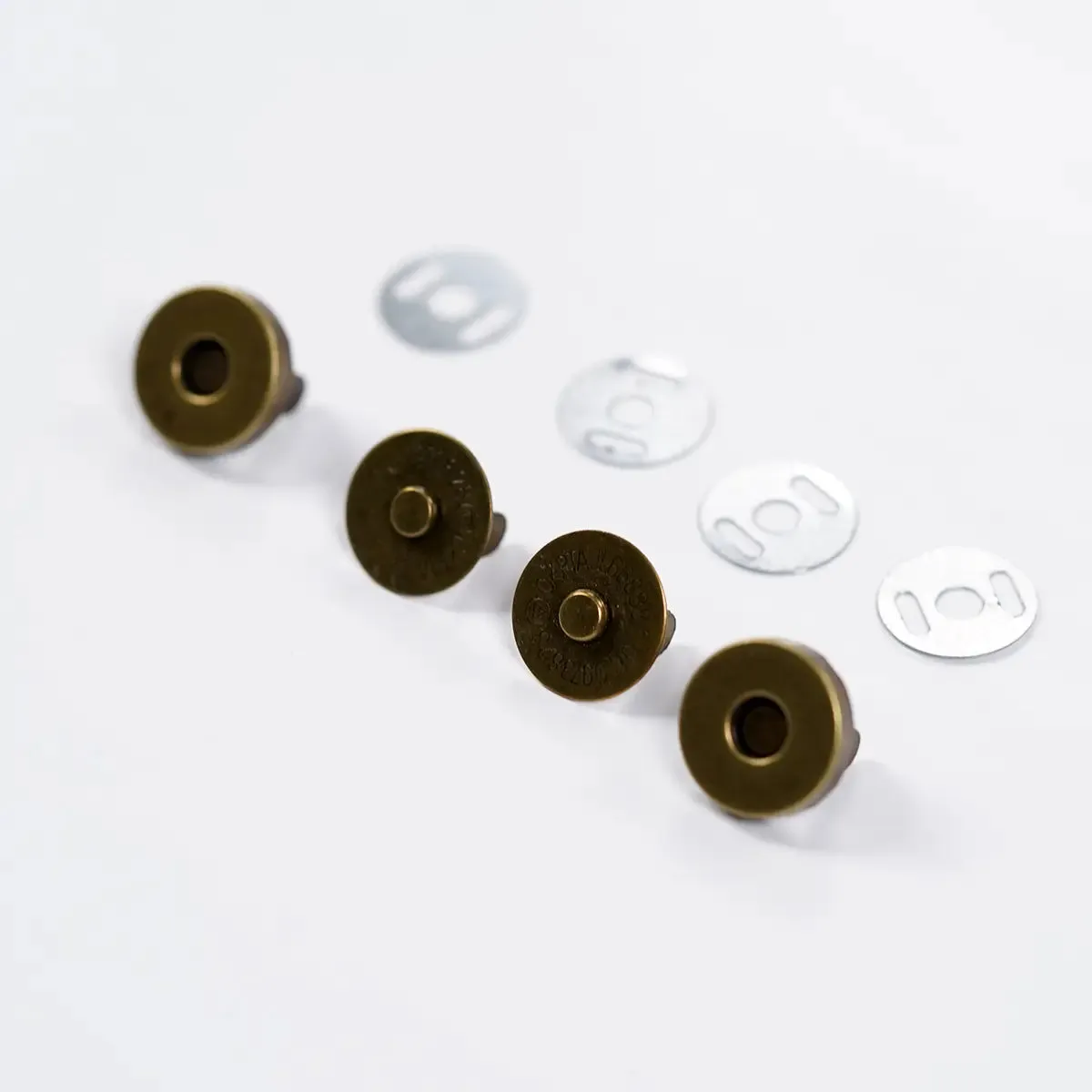 Antique Brass Magnetic Snap 14mm 2 Pack