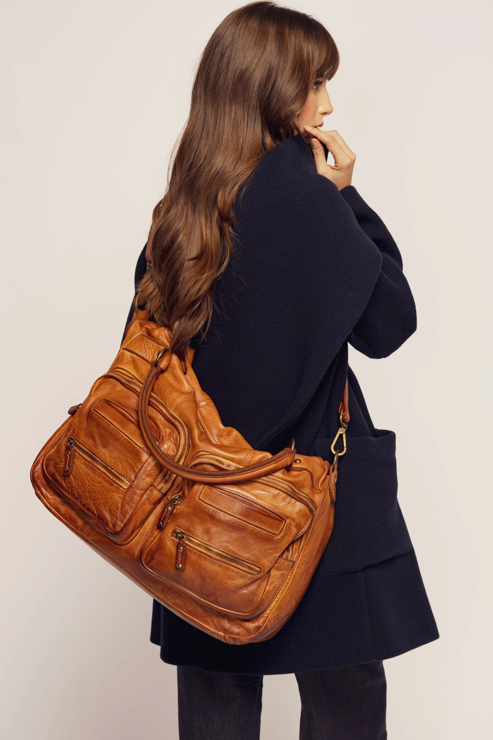 BAYSIDE84 XL Multipocket Tote & Crossbody - Cognac