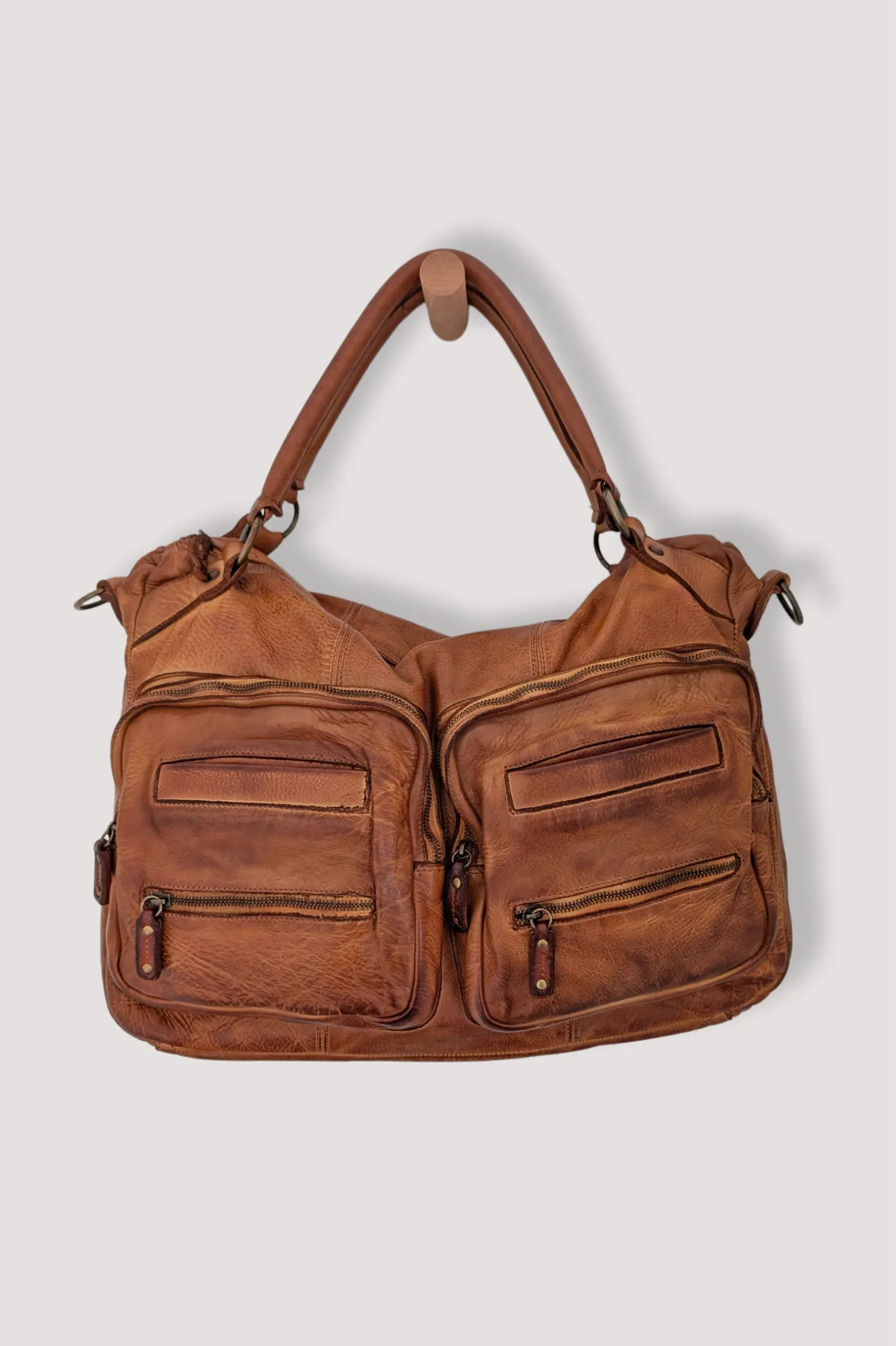 BAYSIDE84 XL Multipocket Tote & Crossbody - Cognac