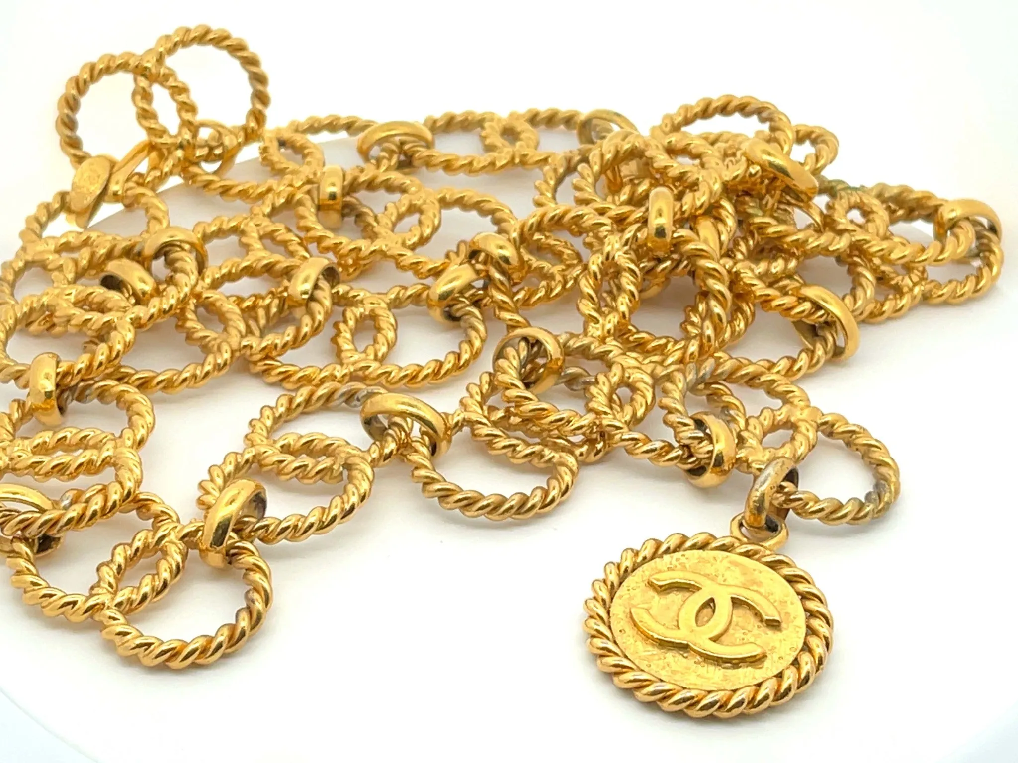 CHANEL CC Chain Loop Medallion Belt 1985