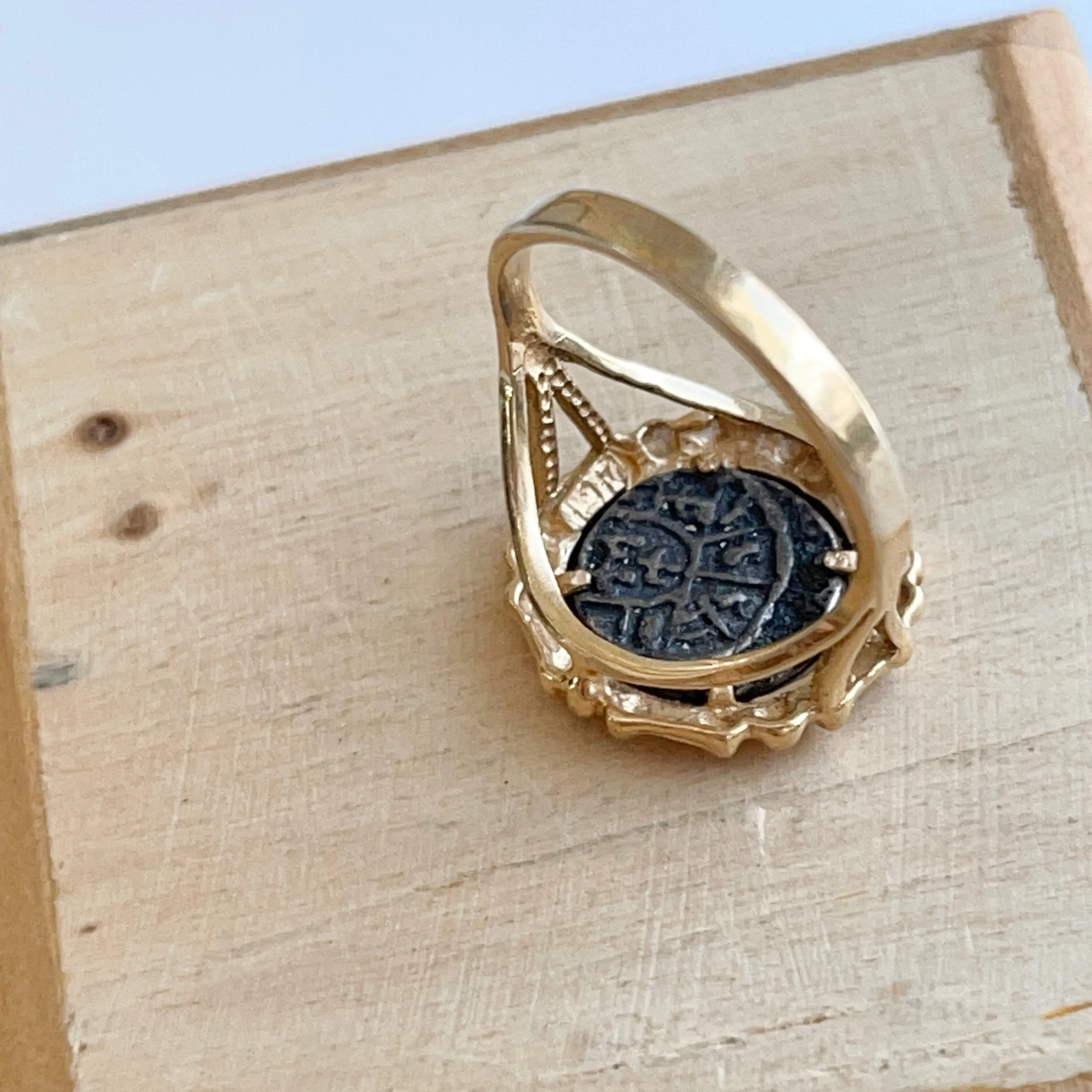 Estate 14KT Yellow Gold Bamboo Bezel Atocha Coin Ring