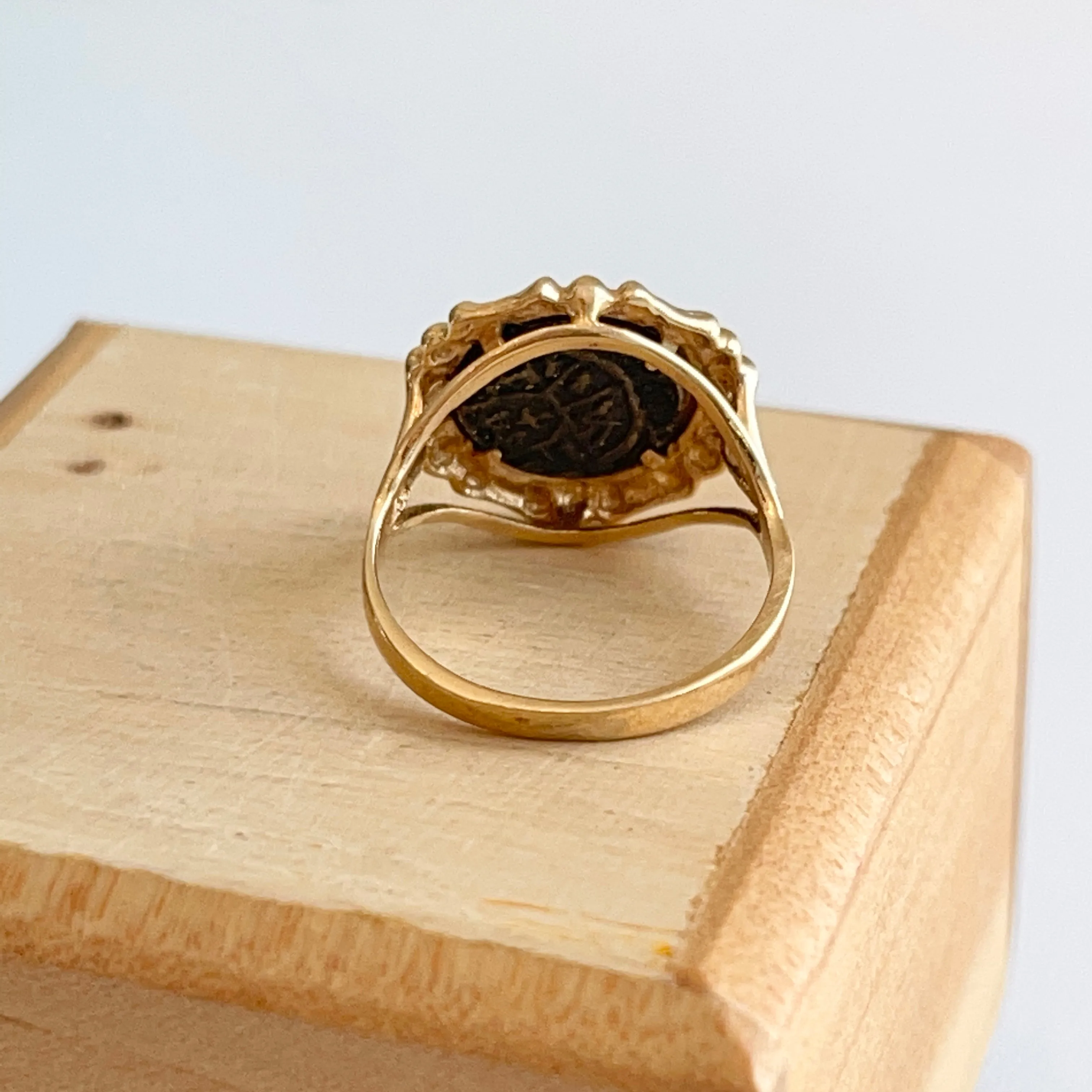 Estate 14KT Yellow Gold Bamboo Bezel Atocha Coin Ring