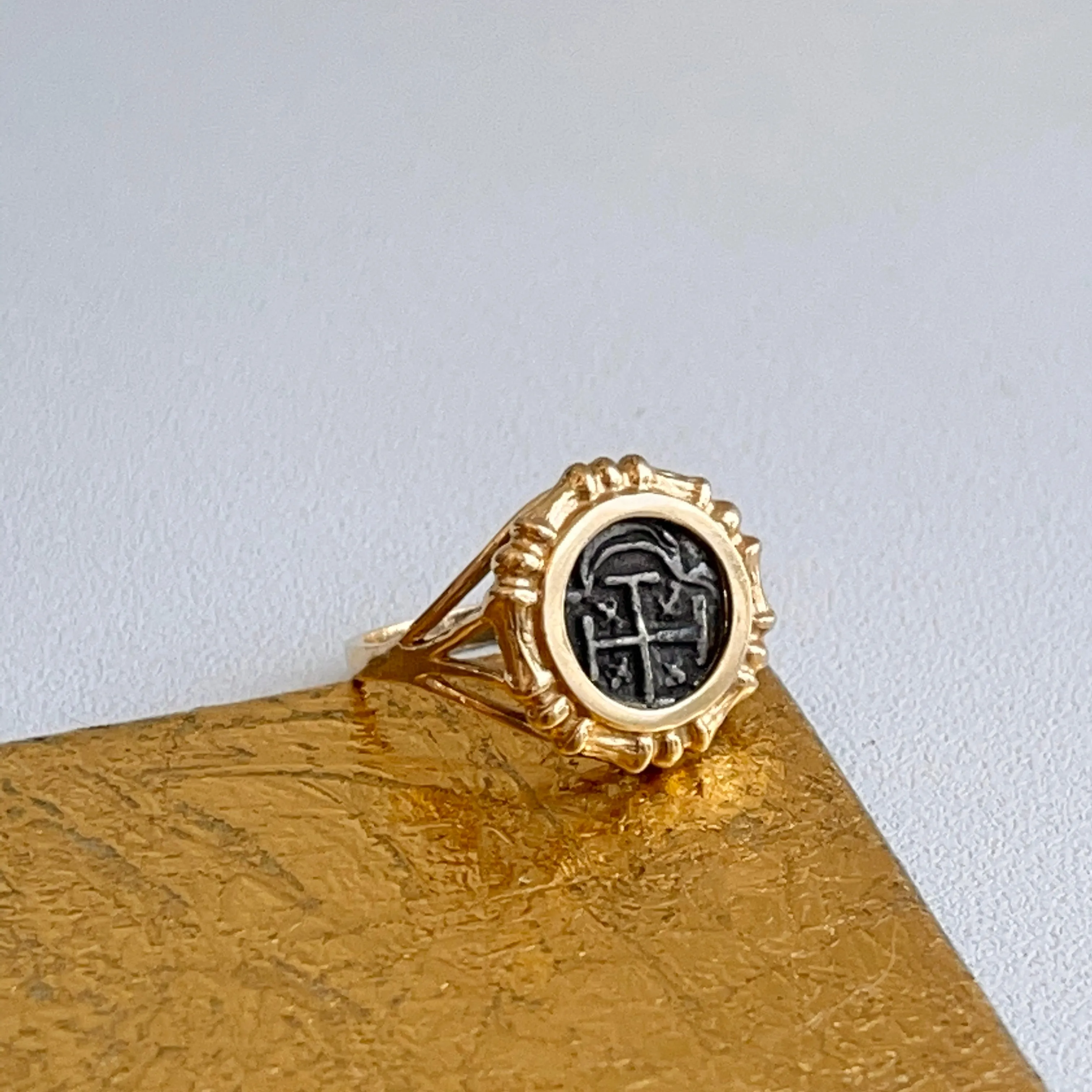 Estate 14KT Yellow Gold Bamboo Bezel Atocha Coin Ring