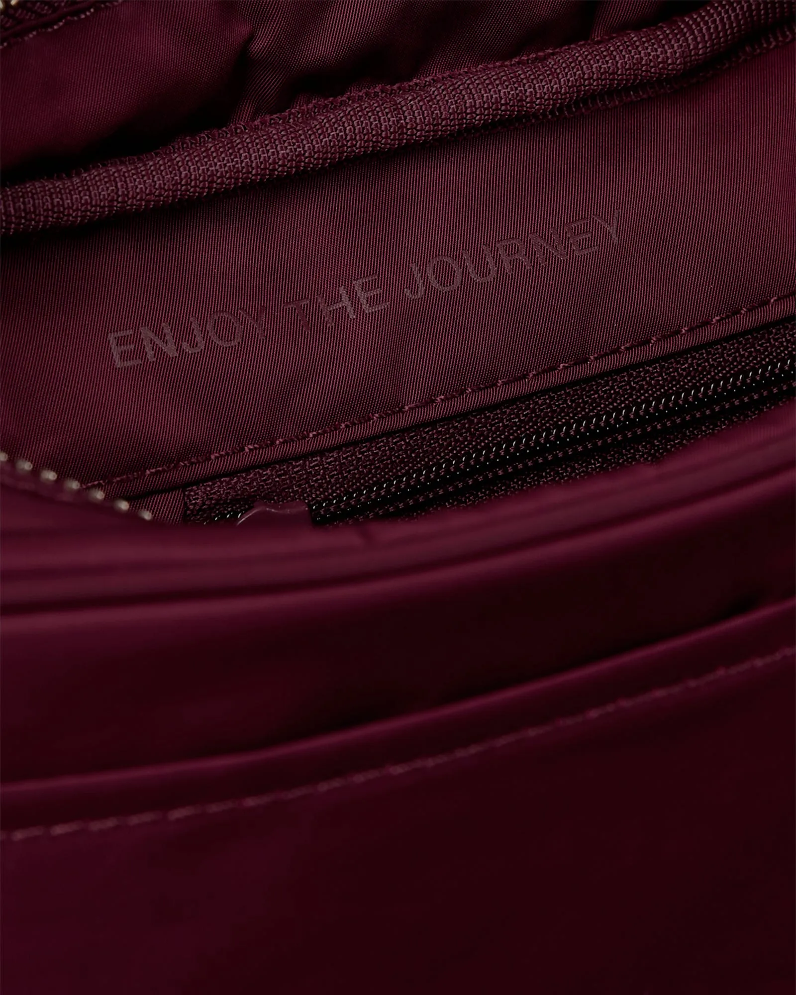 Go-To Shoulder Bag - Dark Cherry