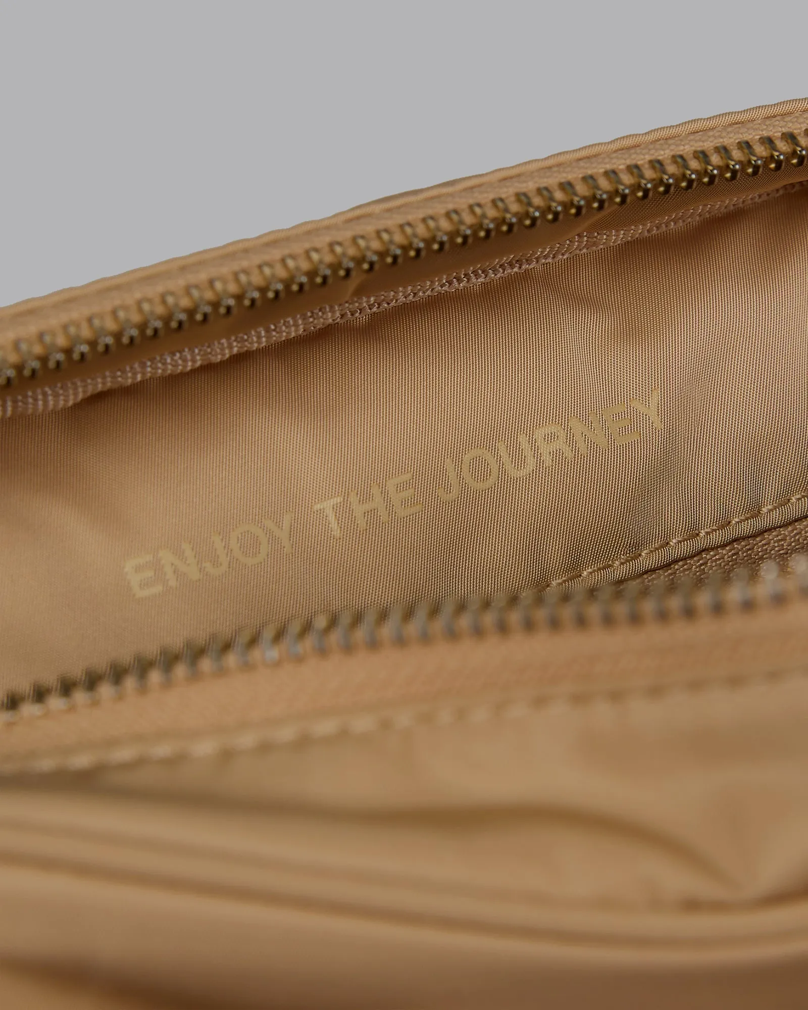 Go-To Shoulder Bag - Oat Milk