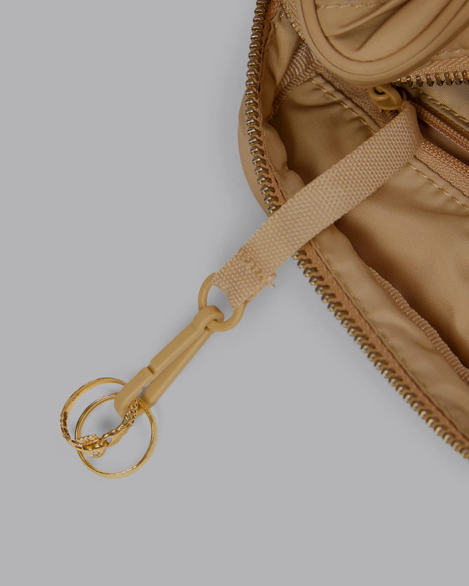 Go-To Shoulder Bag - Oat Milk