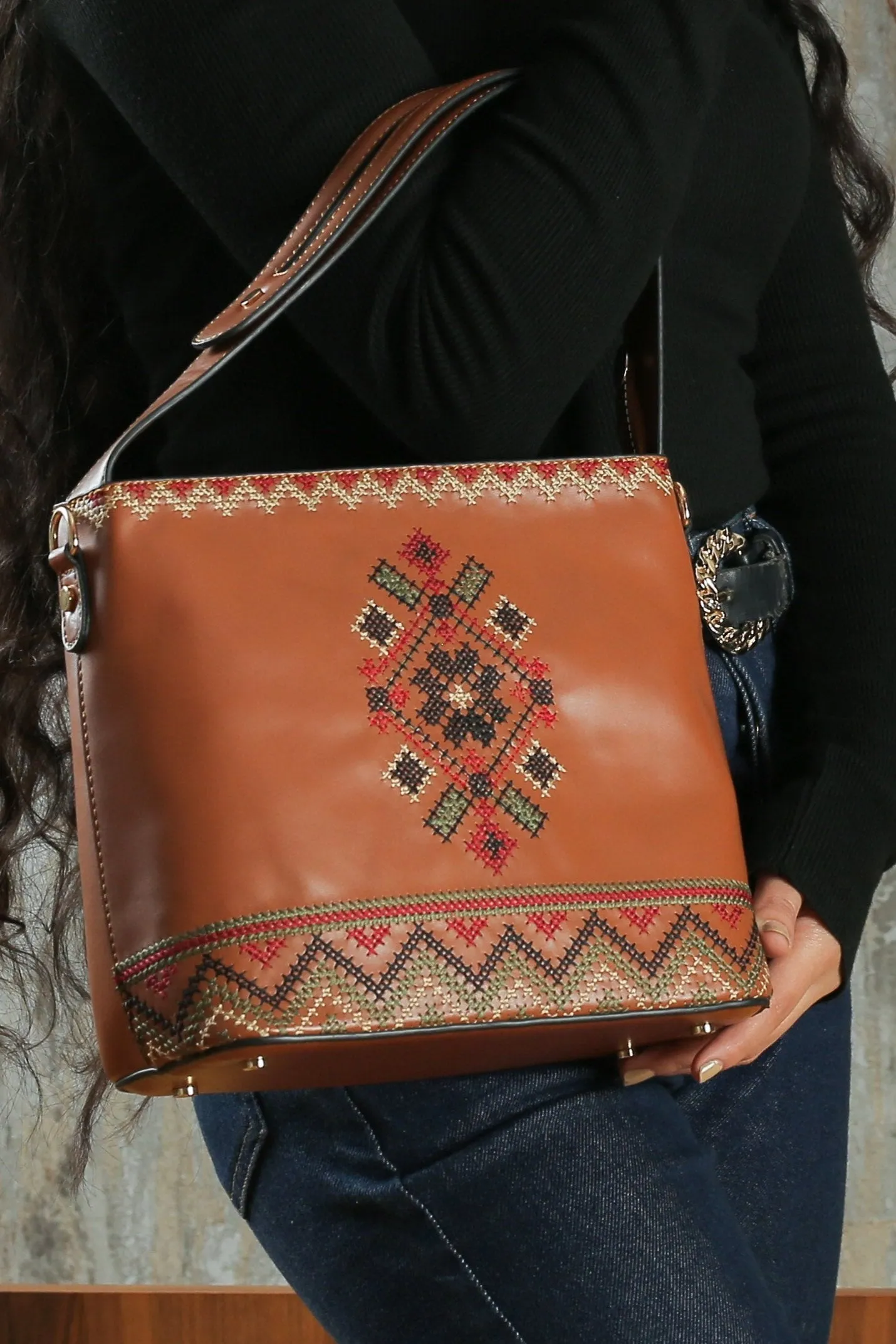 Havan Embroidered Tote Leather Bag