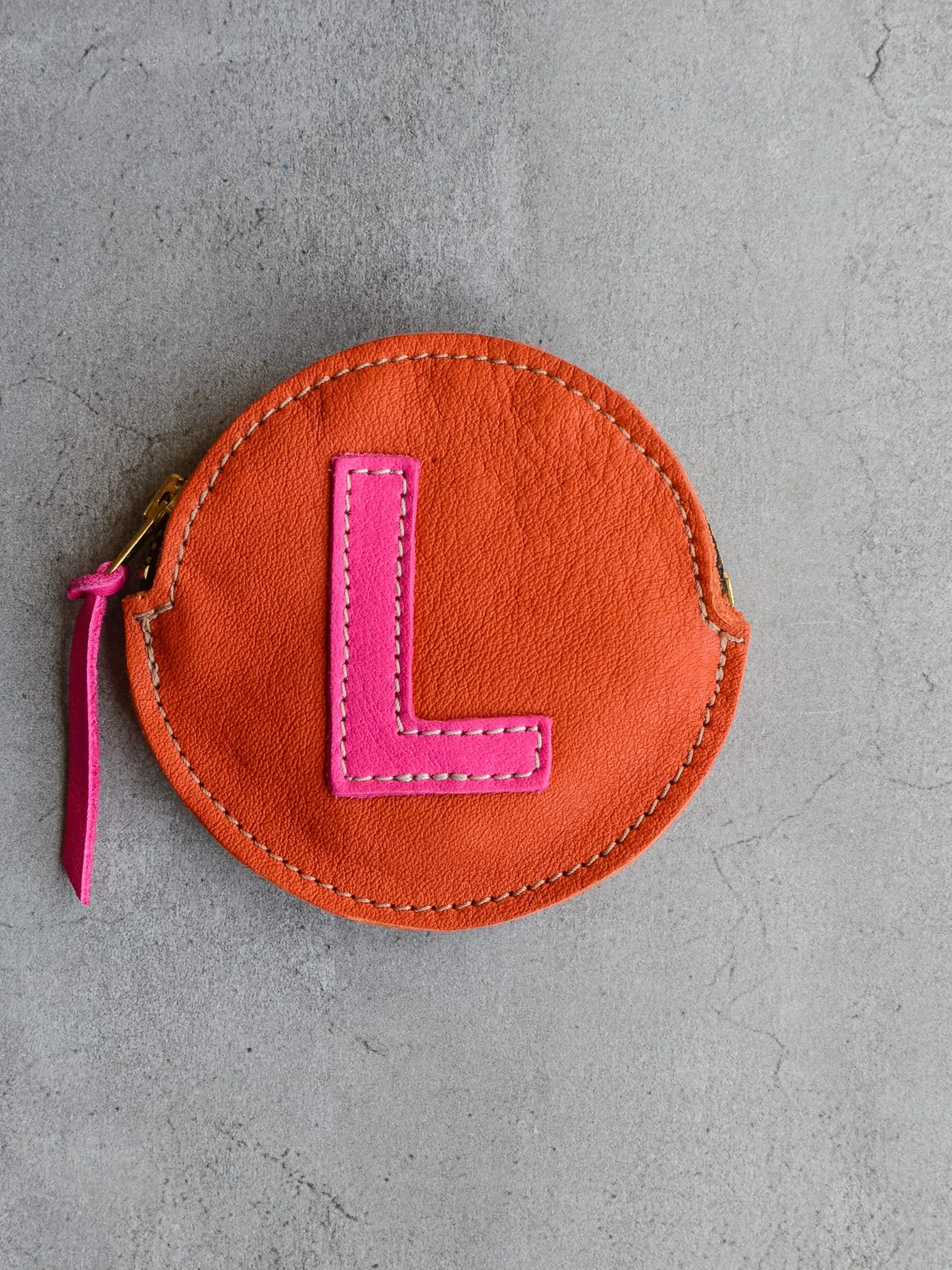 INITIAL CIRCLE PURSE - TOMATO RED