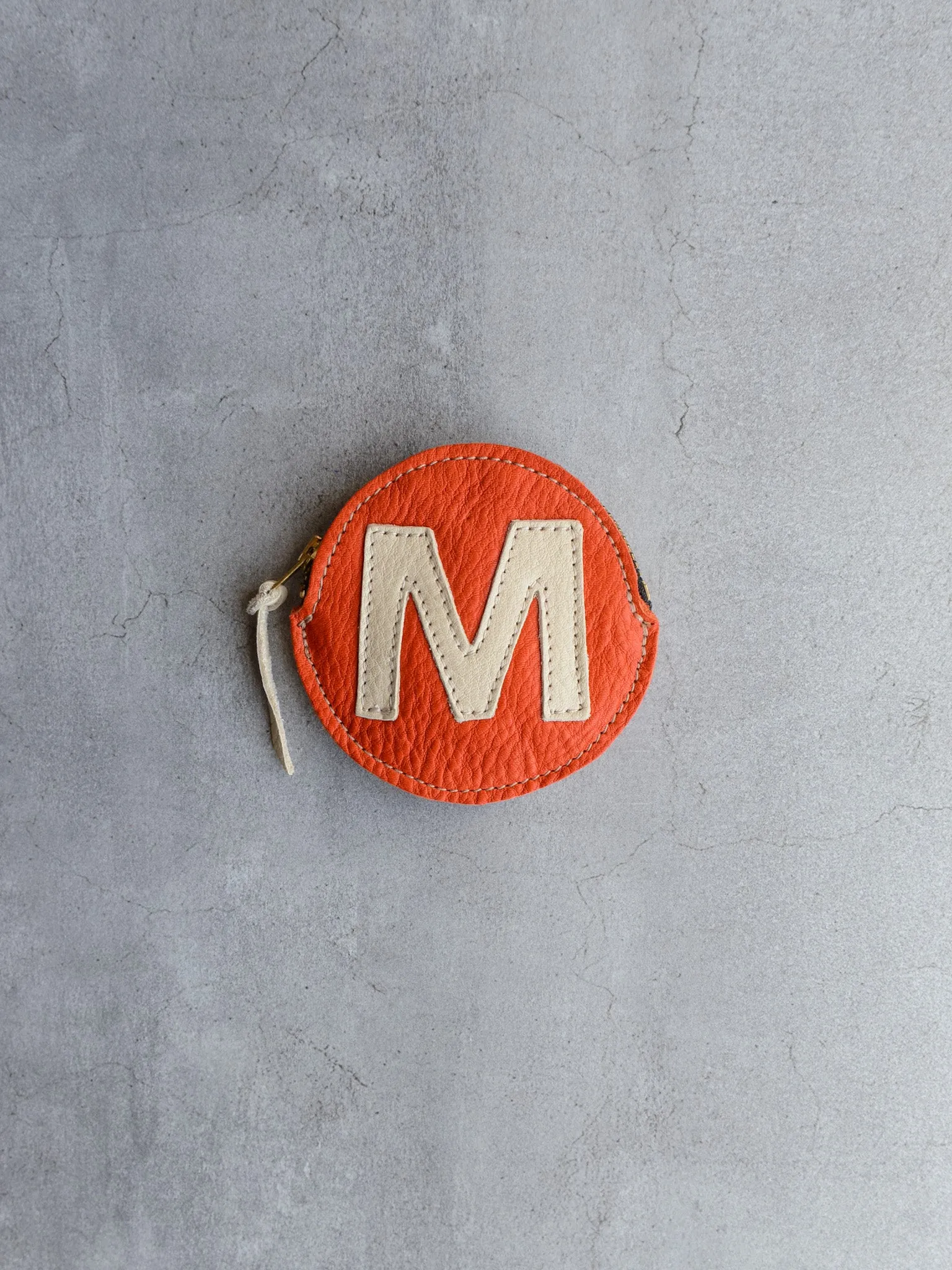 INITIAL CIRCLE PURSE - TOMATO RED