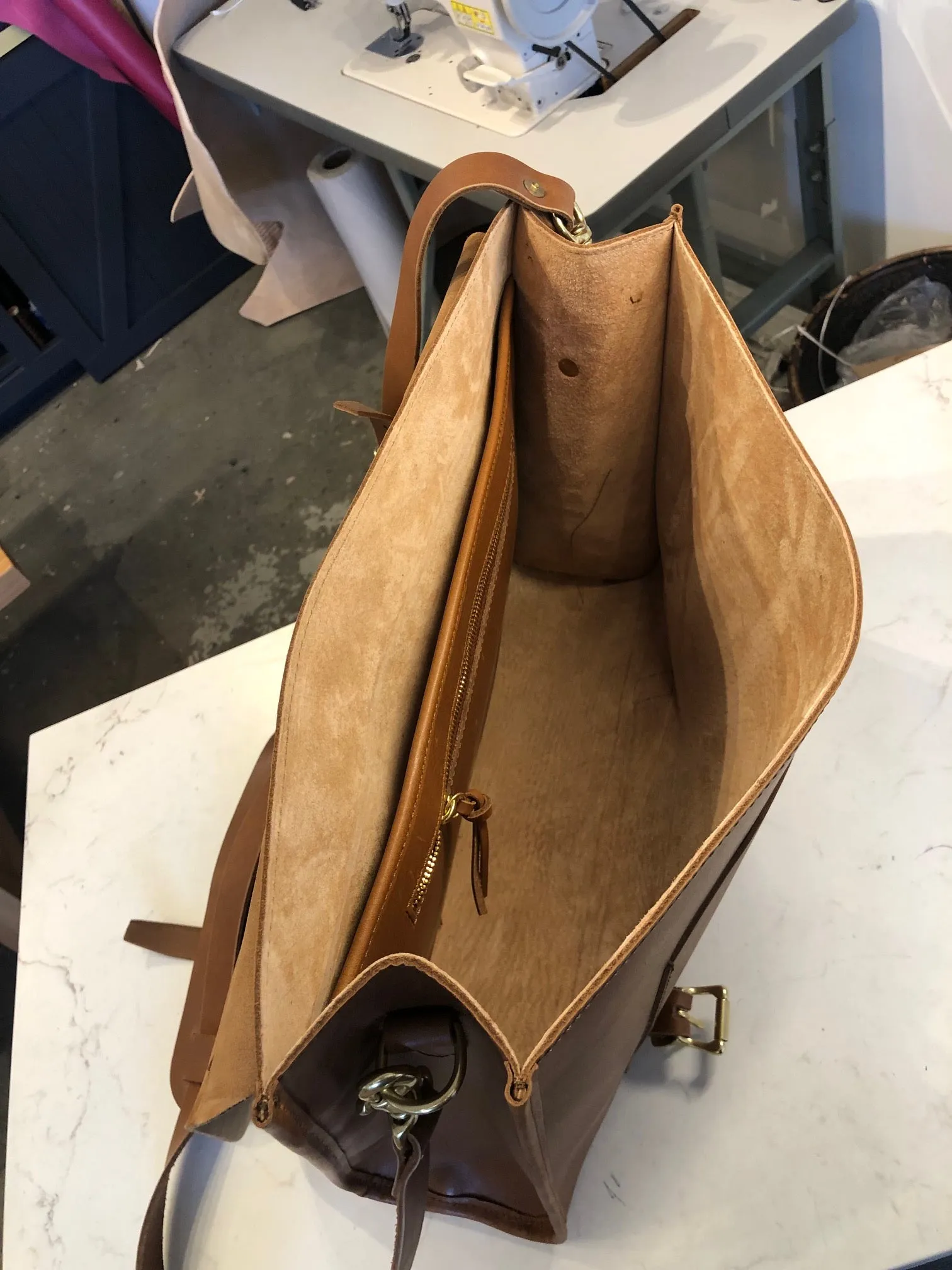 Leolo Messenger