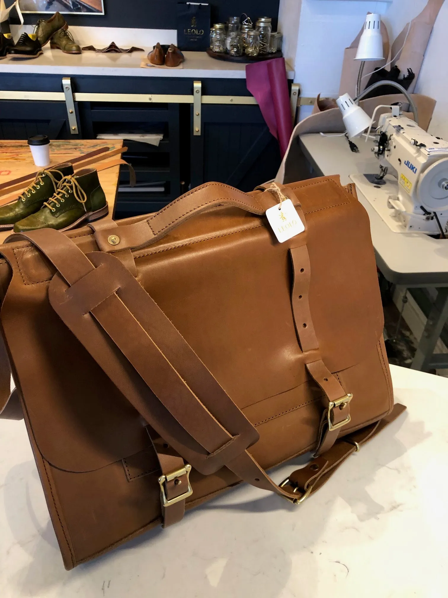 Leolo Messenger