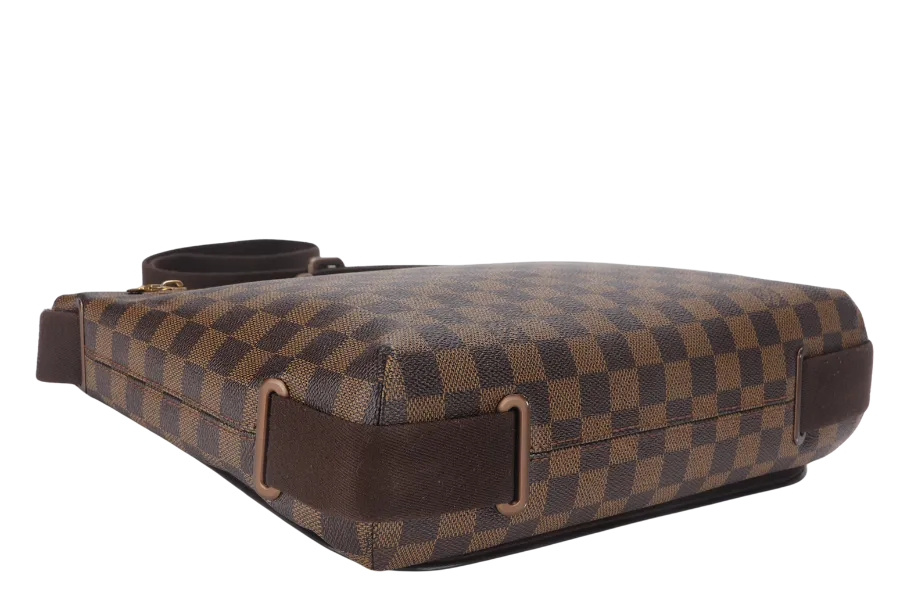 LOUIS VUITTON BROOKLYN MESSENGER BAG MM DAMIER EBENE CANVAS GOLD HARDWARE
