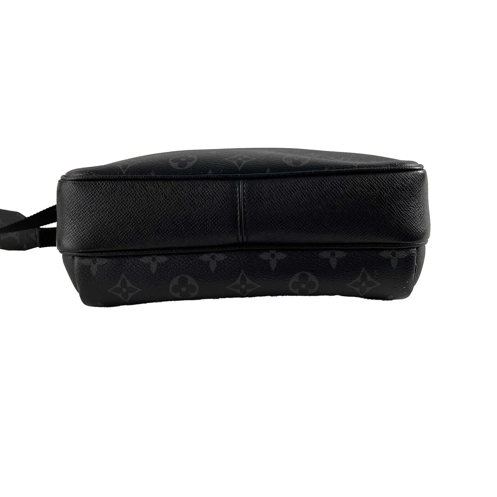 Louis Vuitton Monogram Taigarama Canvas Outdoor Messenger Bag Black 2020