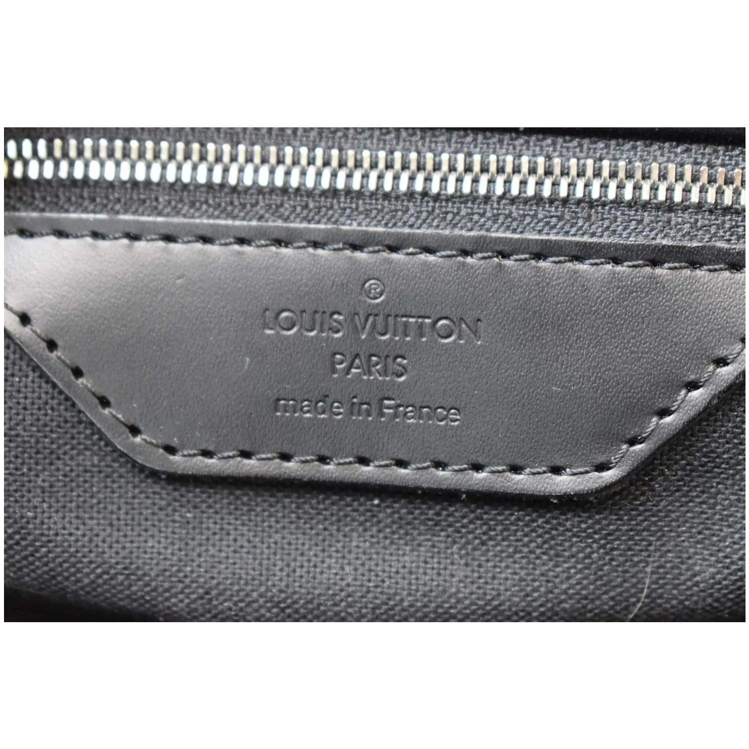 LOUIS VUITTON Sac Leoh Damier Graphite Messenger Bag Black - 20% OFF