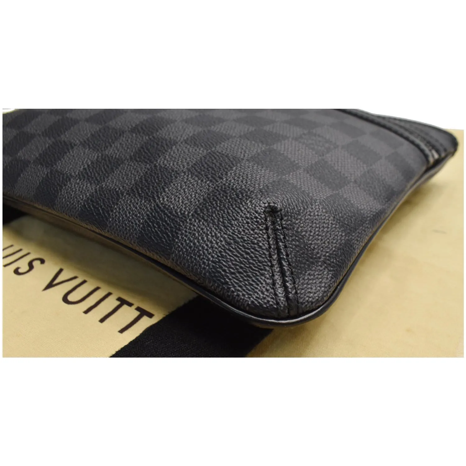 LOUIS VUITTON Thomas Damier Graphite Canvas Crossbody Messenger Bag Black