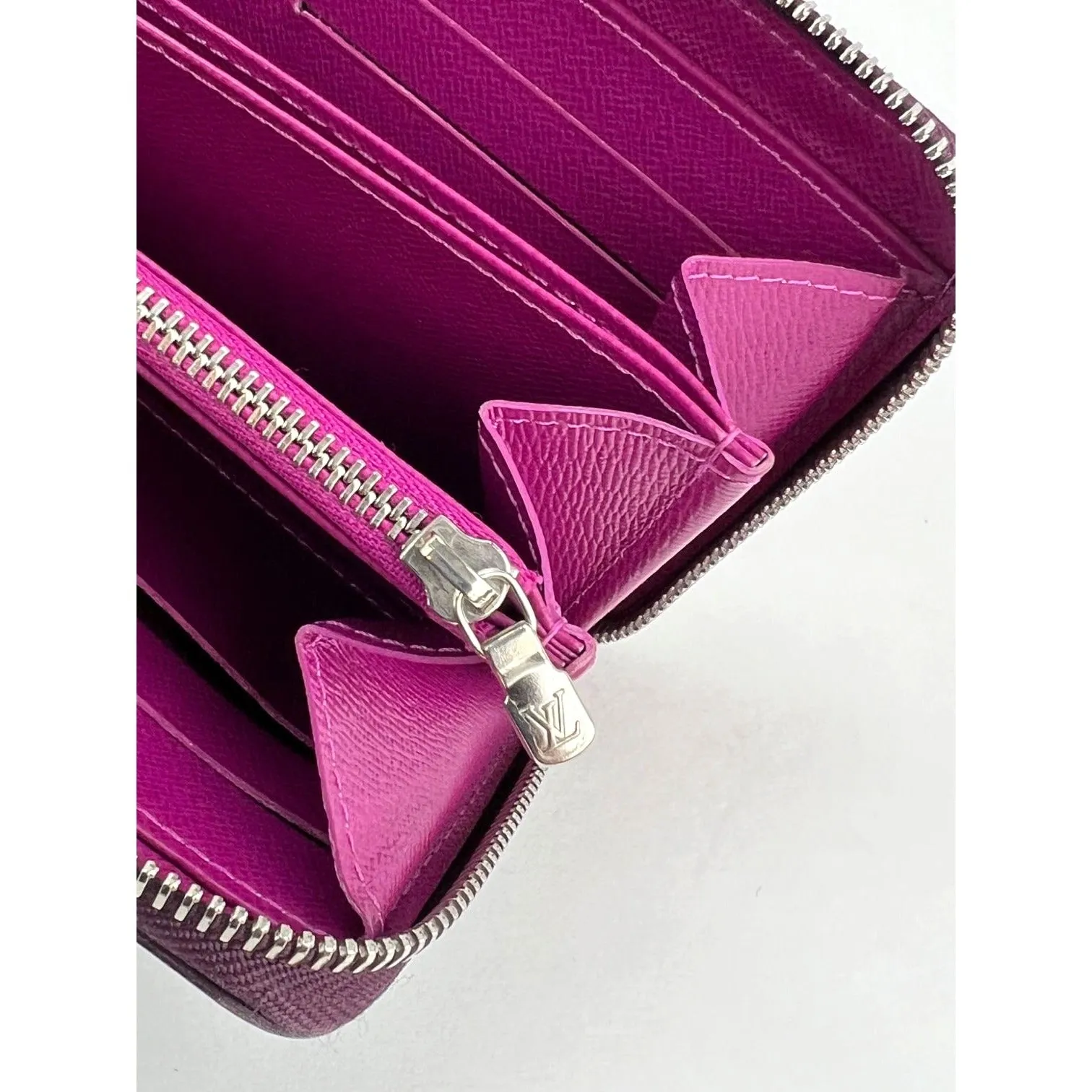 LOUIS VUITTON Zippy Epi Purple  Leather Wallet Clutch