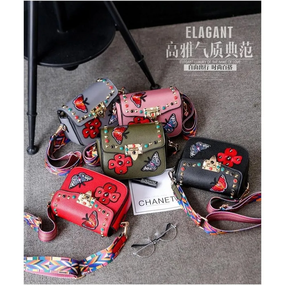 <bold>Crossbody / Shoulder Bag <br>Vegan-Leather