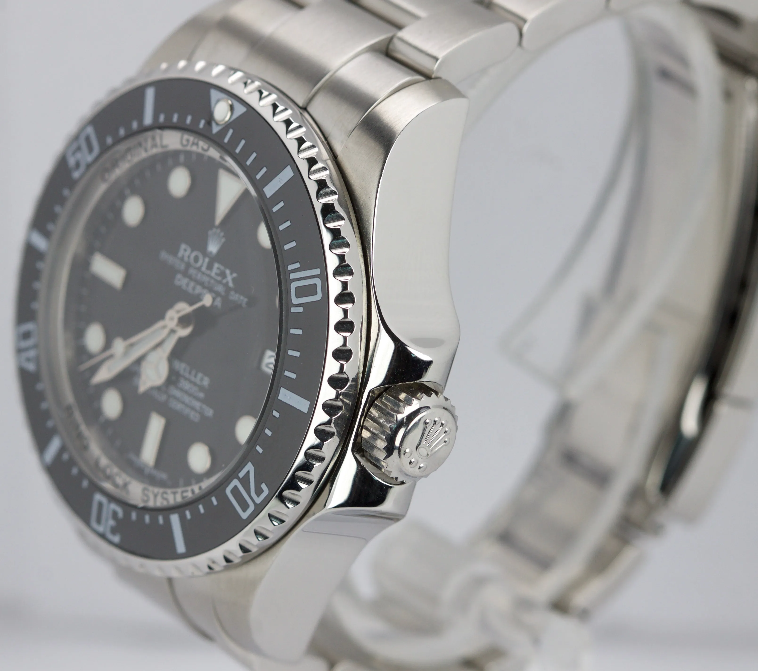 PAPERS NEW Rolex Sea-Dweller Deepsea 116660 Stainless Steel 44mm Black  Watch