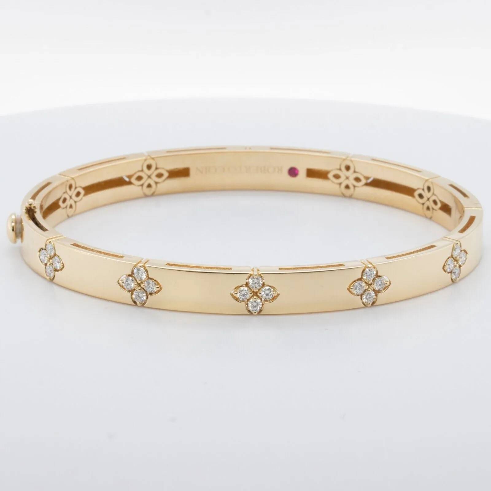 Roberto Coin 18k Yellow Gold Diamond Love In Verona Bangle Bracelet Size 6.75"
